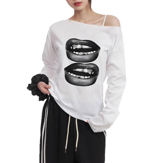 Damen nan asymmetrisches Off-Shoulder Langarmshirt mit doppeltem Lippenprint, relaxed Oversize-Schnitt und weichem Baumwollmix Shop Nory