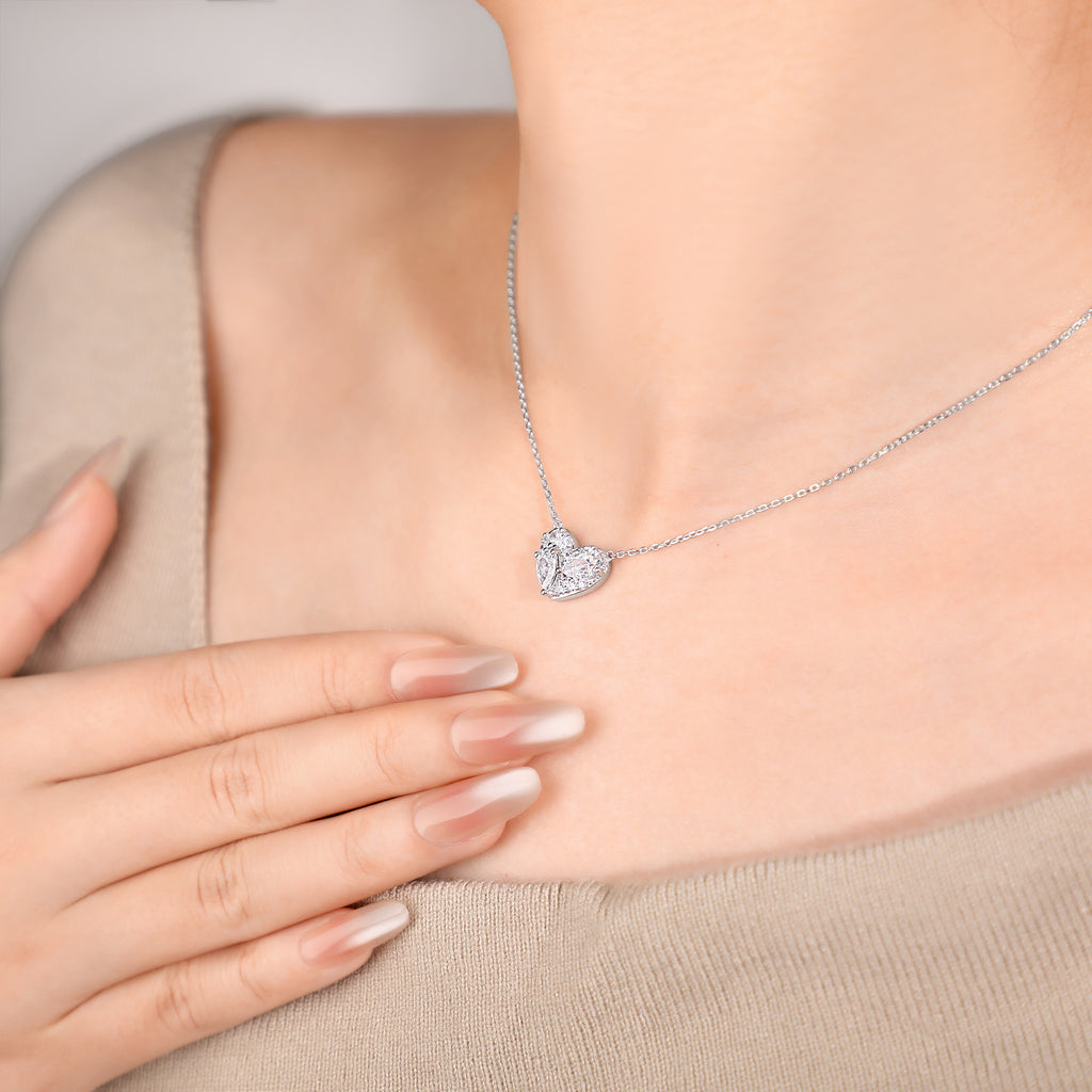 Damenkette mit herzförmigem Anhänger und funkelnden Kristallsteinen Shop Nory