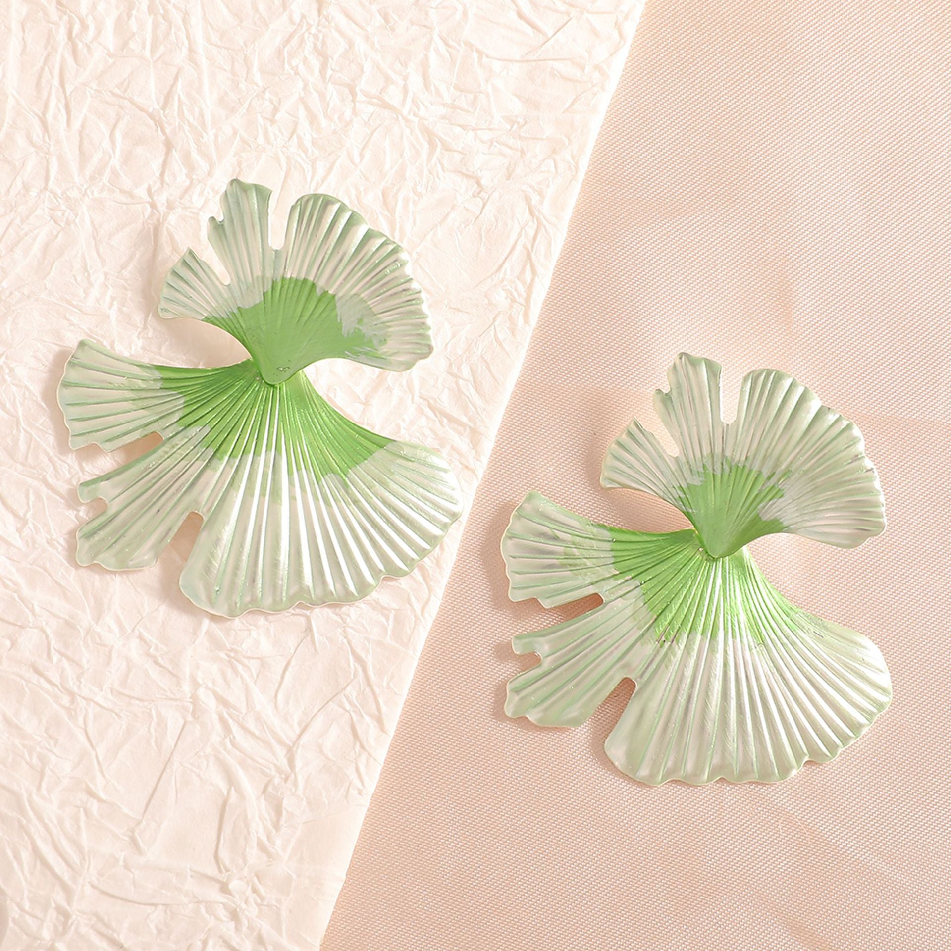 Damen Haarschmuck mit elegantem Blattdesign Shop Nory