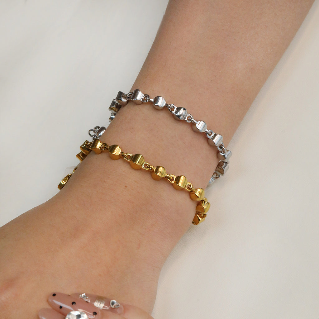 Damen Edelstahlarmband mit modernem, strukturiertem Design Shop Nory