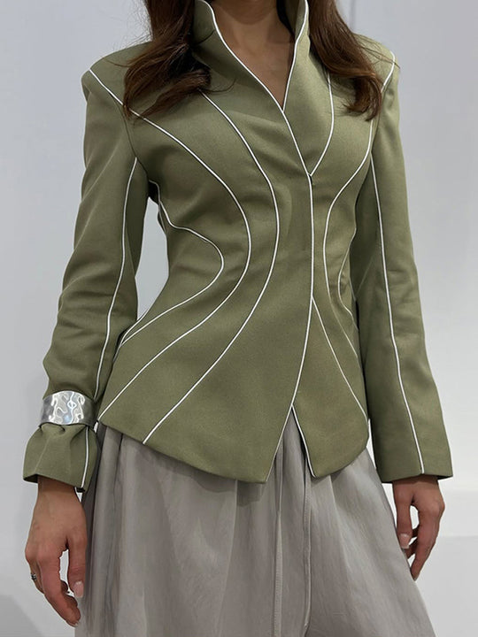 Damen Skulpturaler taillierter Blazer mit konturierenden Paspeln Shop Nory