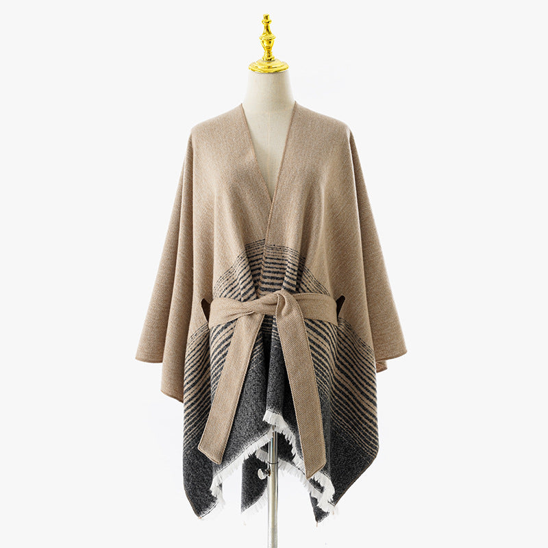 Damen Wickelponcho mit Bindegürtel, V-Ausschnitt und Fransensaum Shop Nory