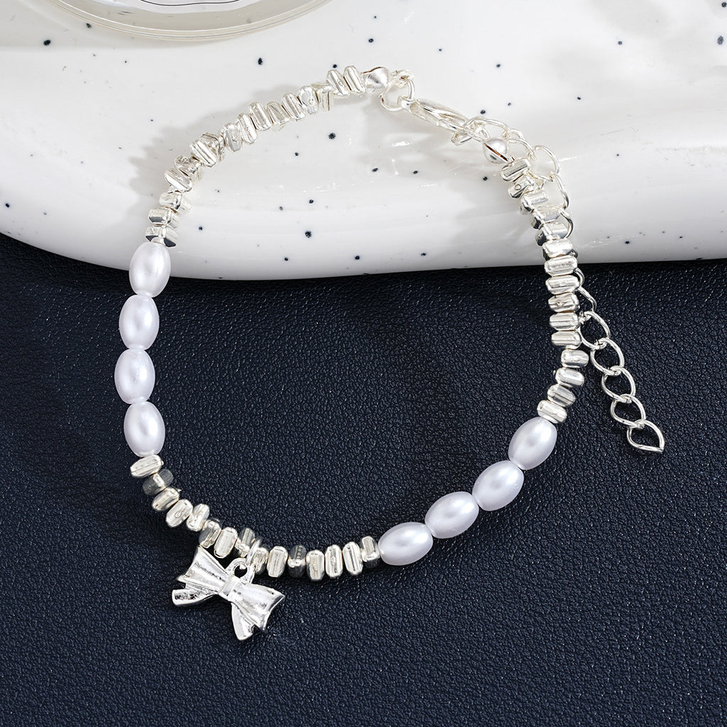 Damen zarte Halskette mit verspieltem Herzanhänger und eleganten Perlen Shop Nory