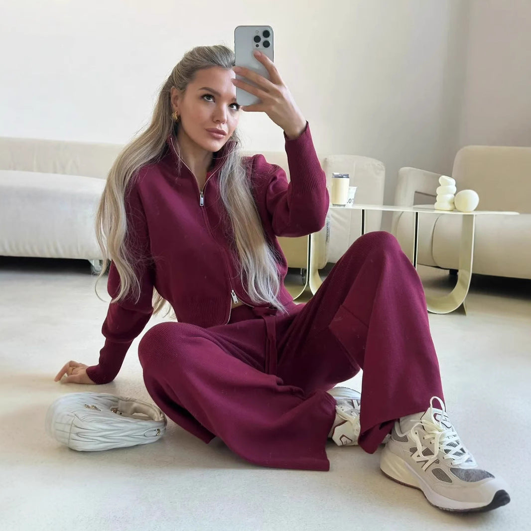 Damen gestricktes Lounge-Set mit kurzem Reißverschluss-Cardigan und weitem High-Waist-Jogginghose Shop Nory