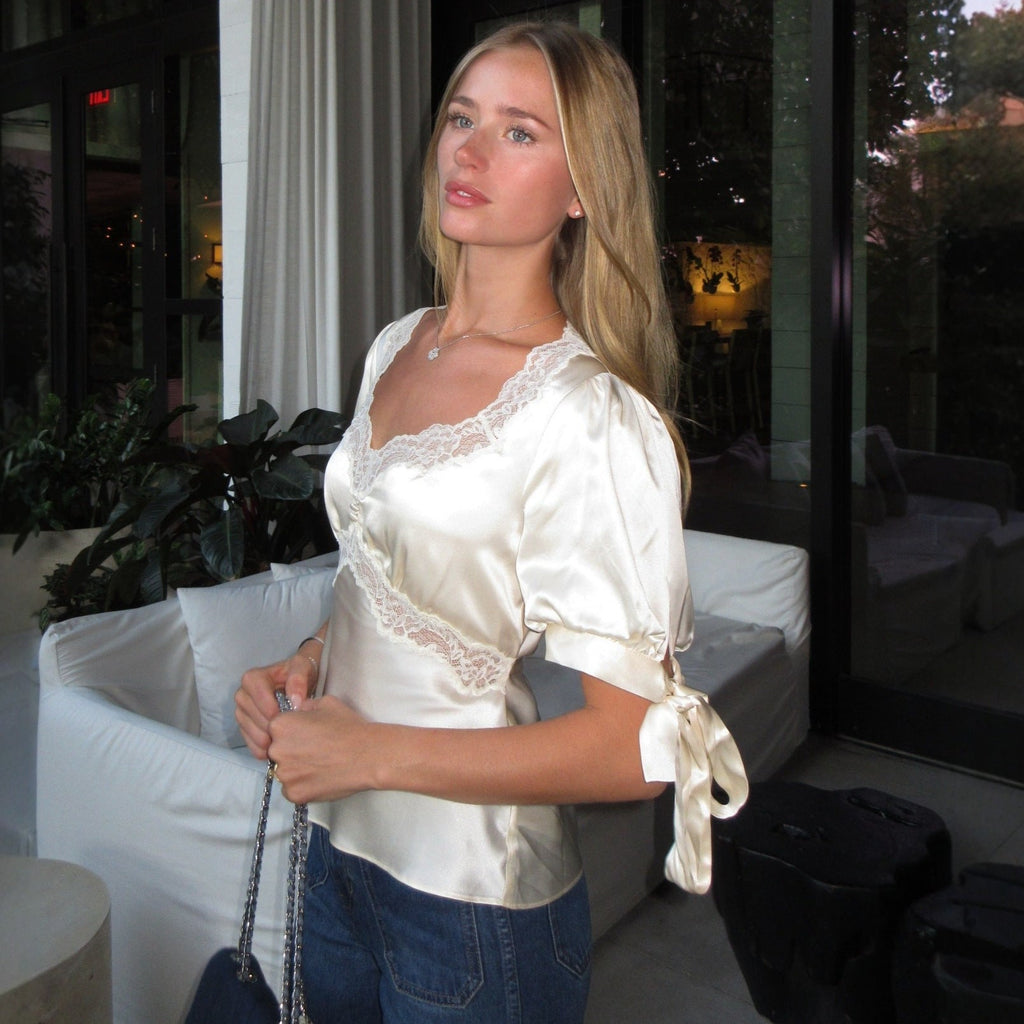 Damen Satinbluse mit Spitzenakzenten Shopnory