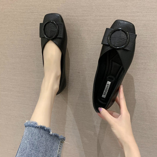 Damen Elegante Slipper-Ballerinas mit quadratischer Zehenpartie und dekorativer Rundschließe Shop Nory