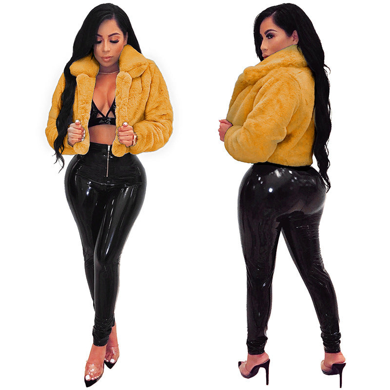 Damen Cropped Kunstpelz‑Blouson mit tailliertem Schnitt, Stehkragen und weichem Teddy‑Finish Shop Nory