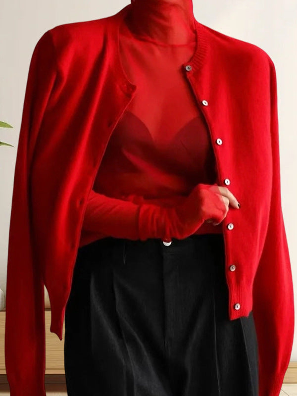 Damen Strickoberteil mit eleganter Knopfleiste und modernen Details