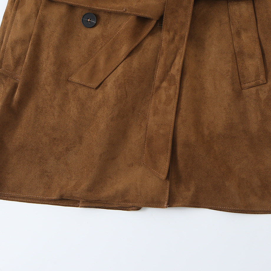 Damen Taillierter Kurztrench in Veloursleder-Optik mit doppelreihiger Knopfleiste und Schulterpatten Shop Nory