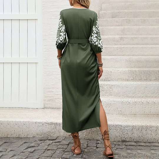 Damen Maxikleid mit Ethno‑Print, V‑Ausschnitt, knöchellanger Schnitt und Bindegürtel Shop Nory
