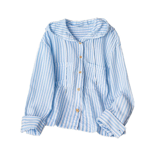Damen Leichte gestreifte Kapuzen‑Overshirt mit Holzknöpfen und aufgesetzten Taschen Shop Nory