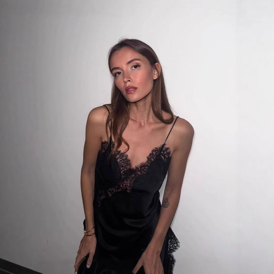Damen Spitzenverziertes Seidenslipkleid