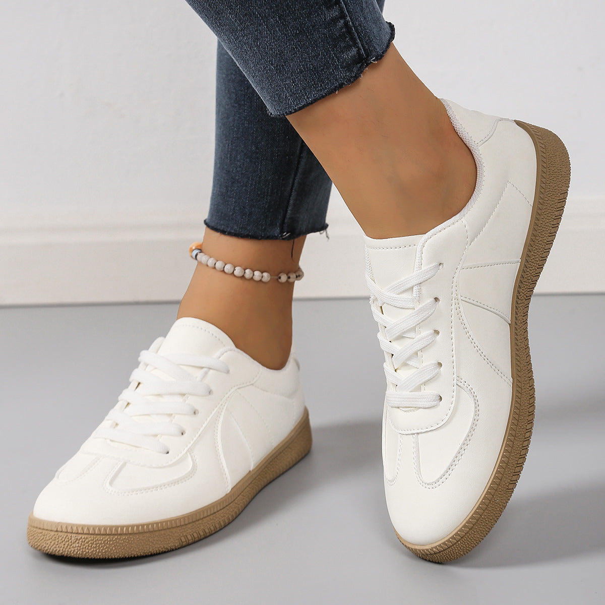 Damen Sneaker mit sportlichem Design und strapazierfähiger Gummisohle