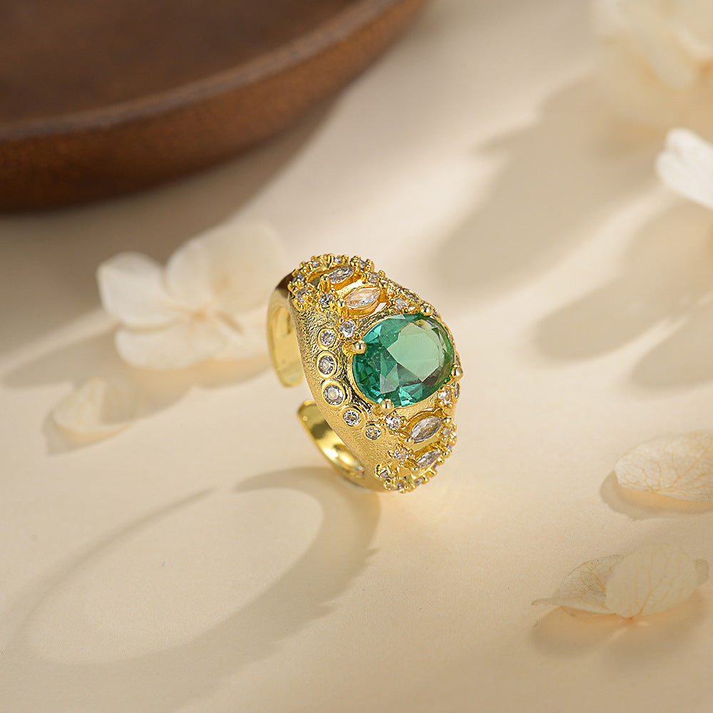 Damen Luxus-Ring mit kunstvoll gestalteter Edelsteinfassung und funkelnden Zirkonia Shop Nory