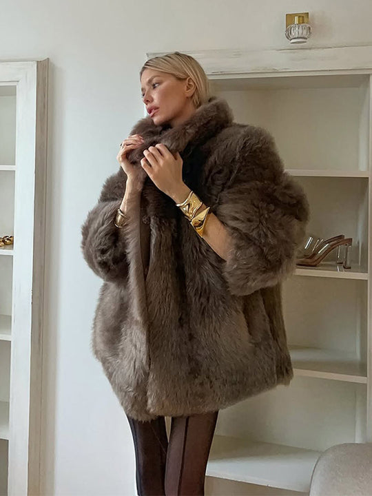 Damen Kurzmantel aus luxuriösem Teddy-Kunstpelz mit Ballonärmeln und Schalkragen Shop Nory
