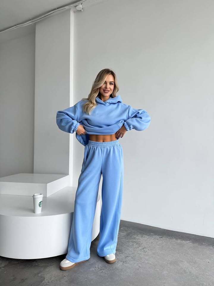 Damen Oversize Loungewear-Set aus schwerem Sweat mit Kapuzenpullover und weitem hochgeschnittenem Jogger Shop Nory