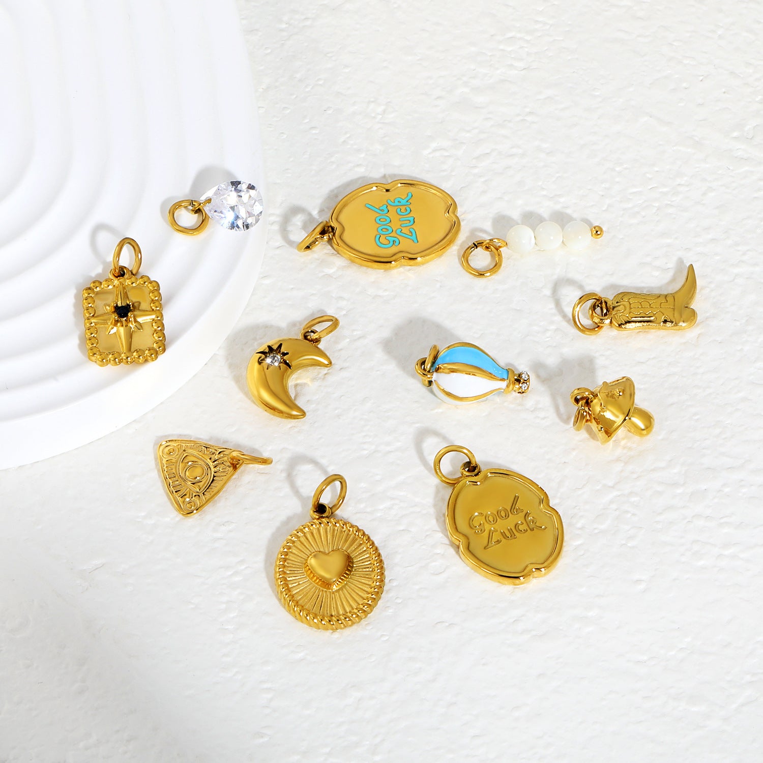 Damen hochwertiger Muschelanhänger aus goldplattiertem Edelstahl Shop Nory