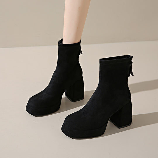 Damen Plateau‑AnklShop Noryoots aus Veloursleder mit hohem Blockabsatz Shop Nory