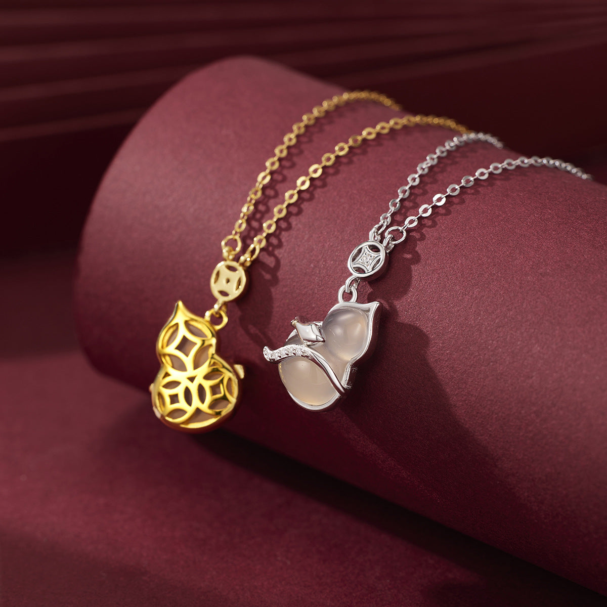 Damen elegante Halskette mit kunstvollem Blatt-Design und Perlenanhänger Shop Nory