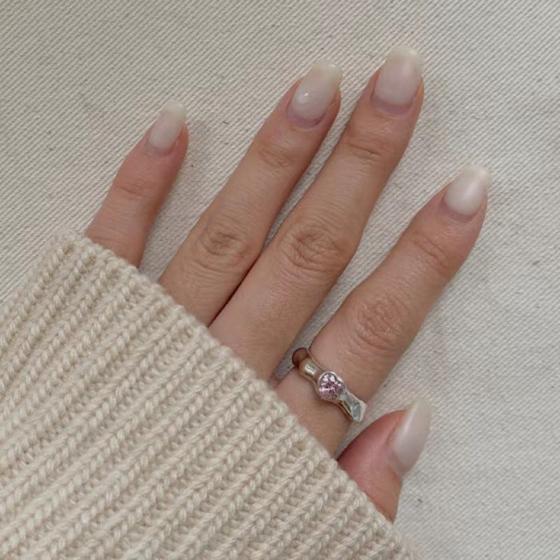 Damenring mit herzförmigem Zirkonia und modernem, unregelmäßigem Design Shop Nory