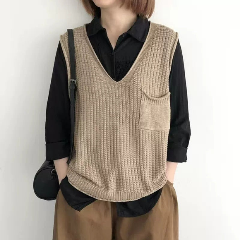 Damen Strickweste mit V-Ausschnitt und praktischer Brusttasche