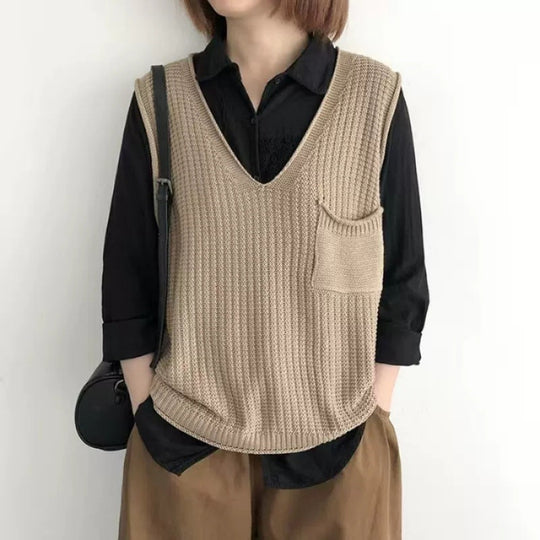 Damen Strickweste mit V-Ausschnitt und praktischer Brusttasche