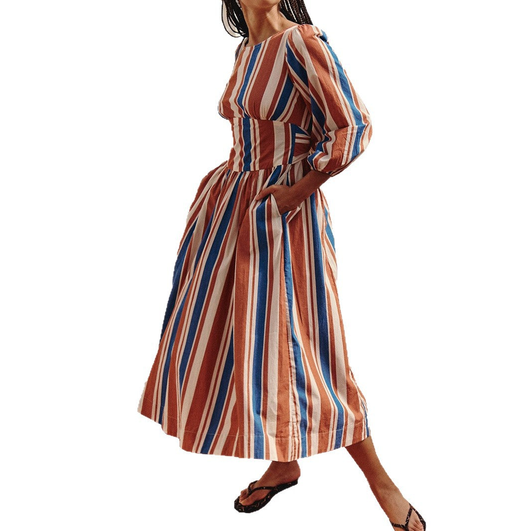 Damen Gestreiftes Midikleid mit taillierter Korsage, 3/4‑Ärmeln und Eingrifftaschen Shop Nory