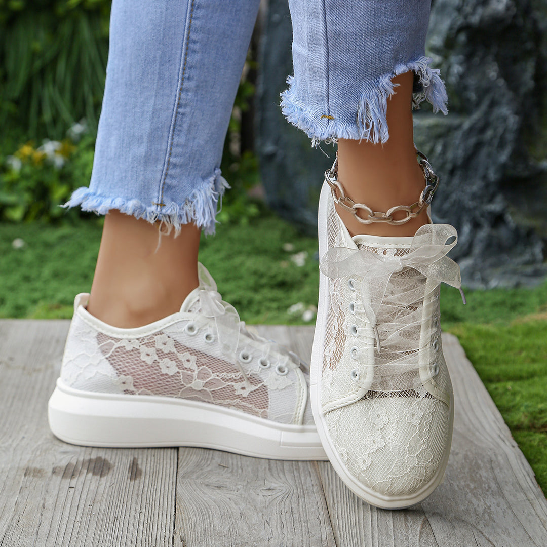 Damen Plateau-Sneaker mit Spitzen-Overlay und transparenten Organzabändern Shop Nory