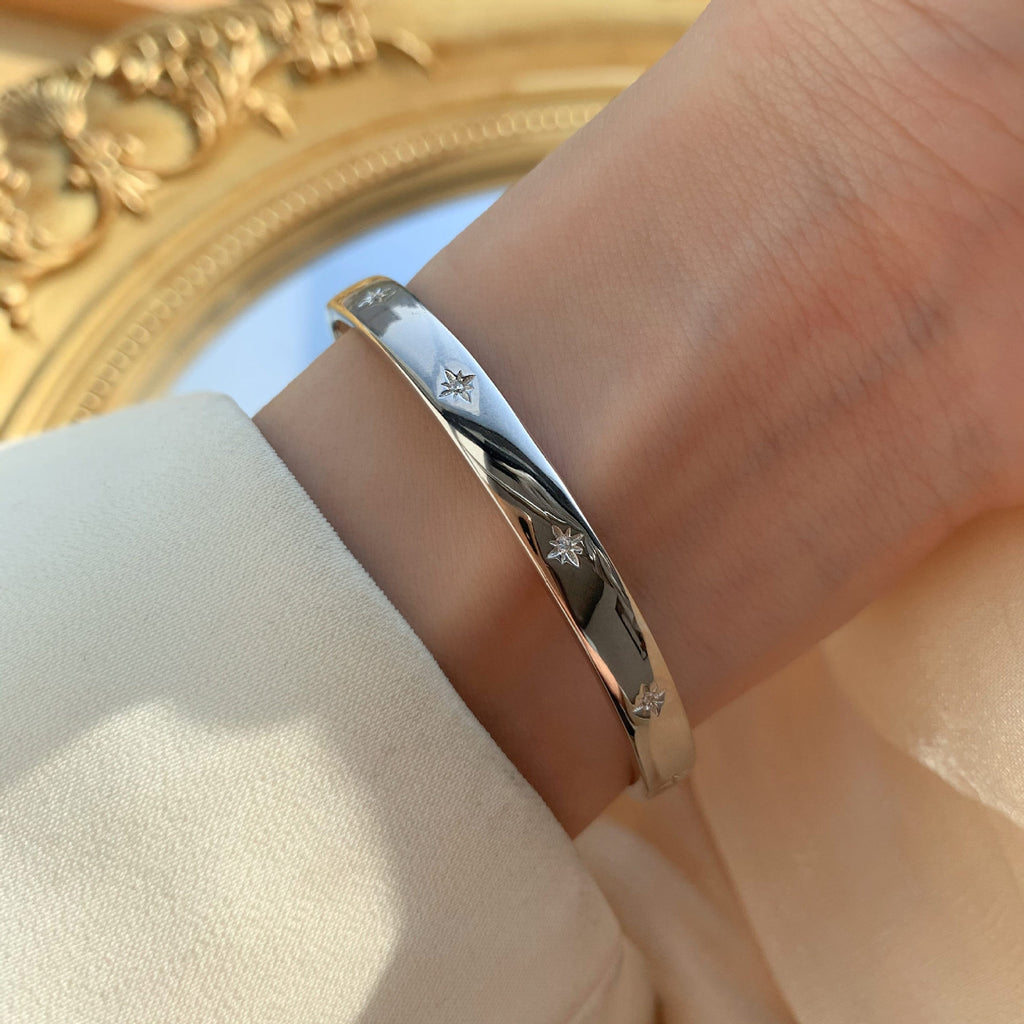 Damenarmreif mit funkelnden Zirkonia-Details Shop Nory