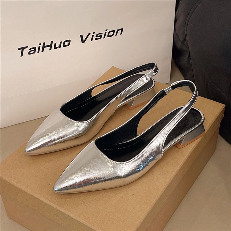 Damen Slingback Pumps aus glänzendem Material Shopnory