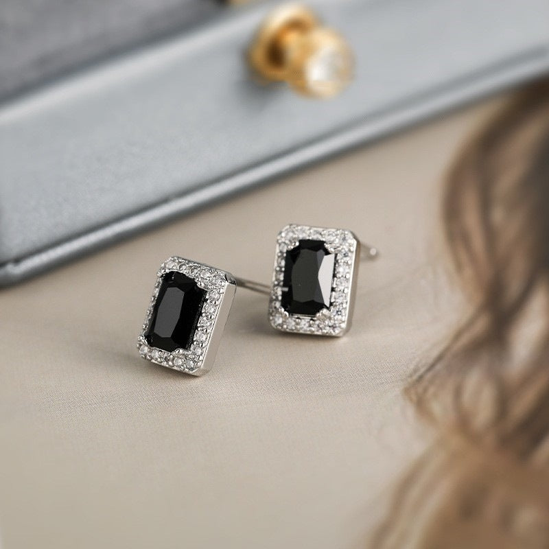 Damen Ohrringe mit elegantem rechteckigem Design und funkelnden Zirkonia Shop Nory