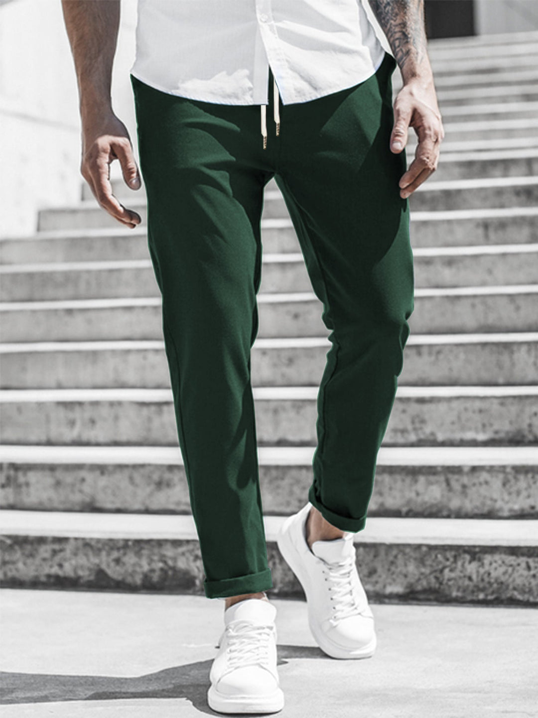 Herren Freizeithose mit Kordelzug und Seitentaschen