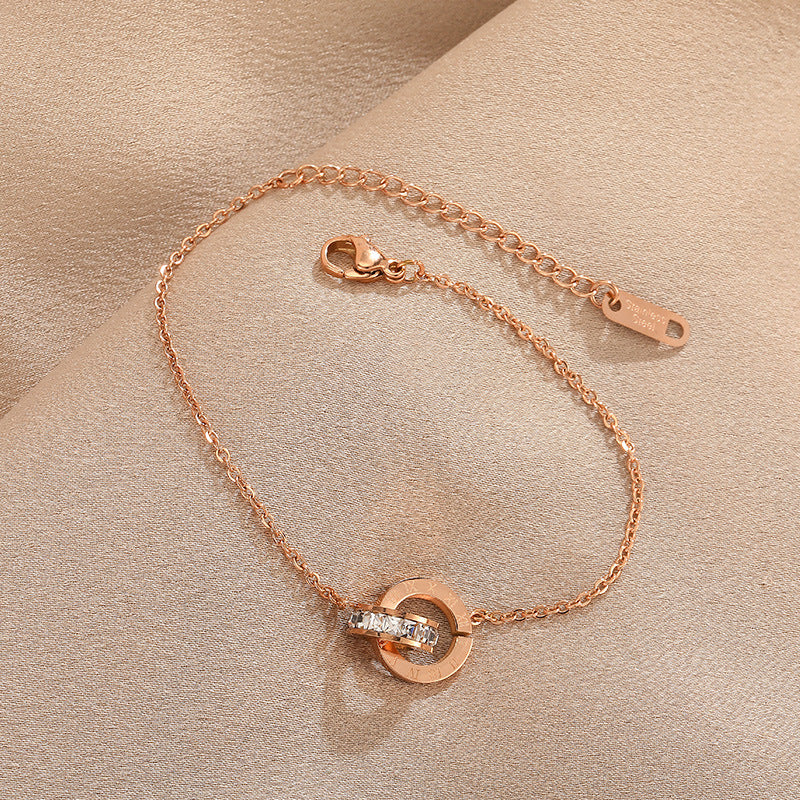 Damen elegantes Armband mit doppeltem Ringdesign und funkelnden Zirkonia Shop Nory