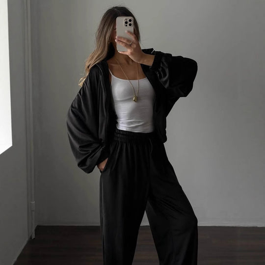 Damen lässiges Lounge-Zweiteiler Set mit Oversize Zipjacke und weitem Bundhose Shop Nory
