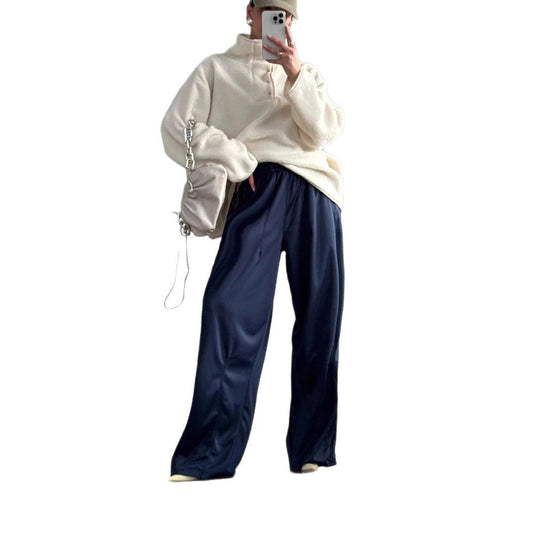 Damen weite Sporthose mit diagonalen Streifen