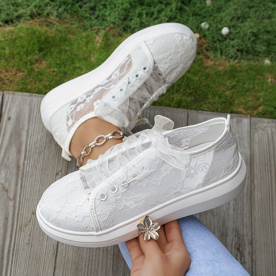 Damen Plateau-Sneaker mit Spitzen-Overlay und transparenten Organzabändern Shop Nory