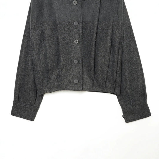 Damen Cropped Cape-Jacke mit hohem Stehkragen, Schulterriegeln und durchgehender Knopfleiste Shop Nory