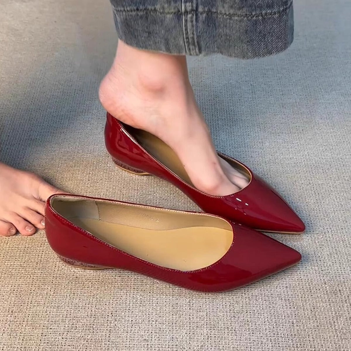 Damen spitze Ballerinas mit elegantem Glanz und verziertem Rand