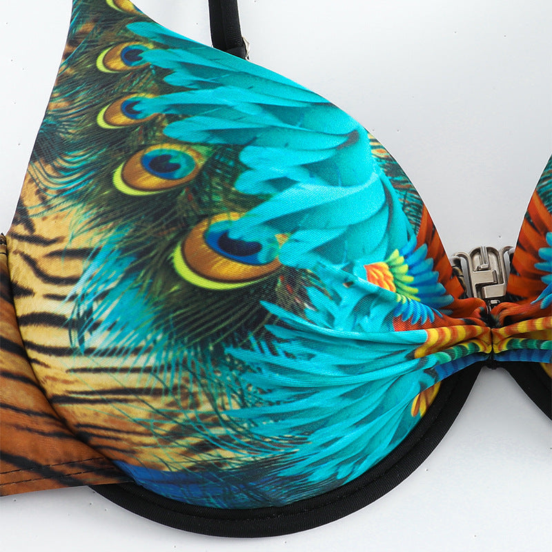 Damen Push-Up Bikini-Set mit exotischem Pfauenmuster und eleganten Schmuckdetails Shopnory