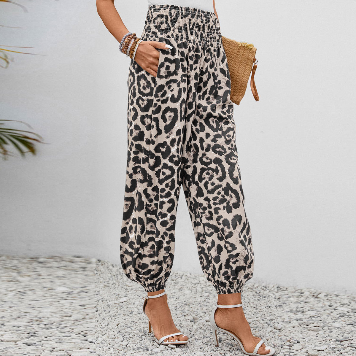 Damen Aladin-Hose mit elastischem Bund und modernem Leopardenmuster Shopnory