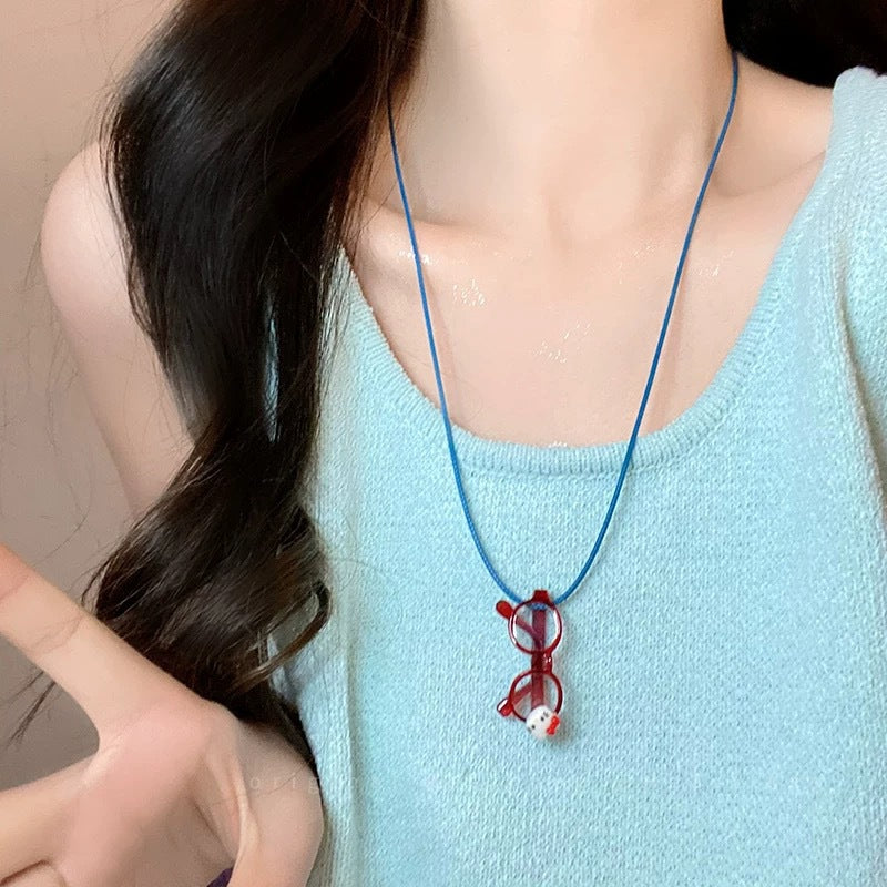 Damen Kette mit verspieltem Brillenanhänger Shop Nory