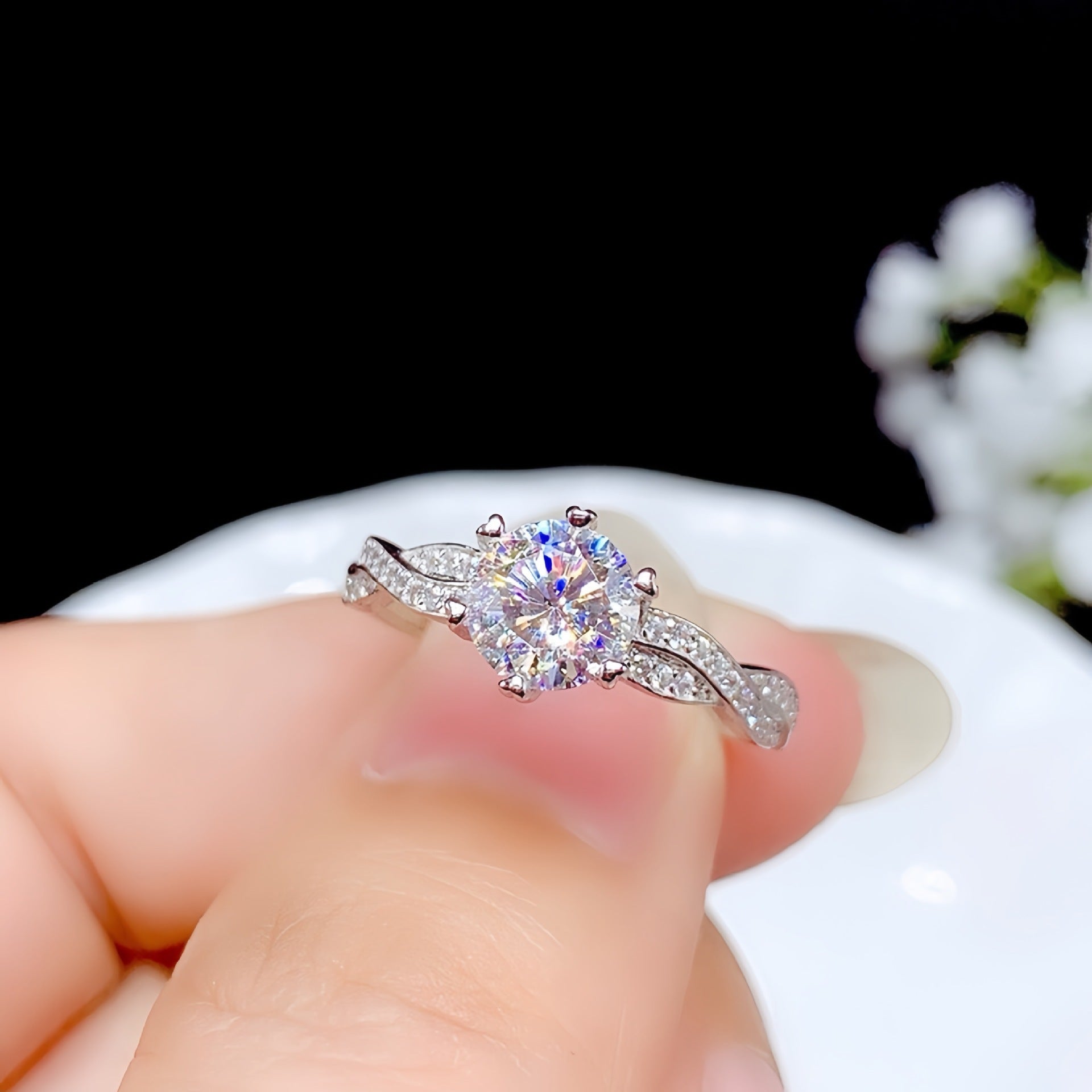 Damen Verführerischer und eleganter Ring mit funkelndem Zirkon Shop Nory