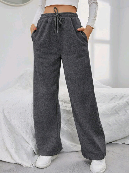 Damen nan High‑Waist Wide‑Leg Jogginghose mit elastischem Komfortbund, Kordelzug und tiefen Eingrifftaschen Shop Nory