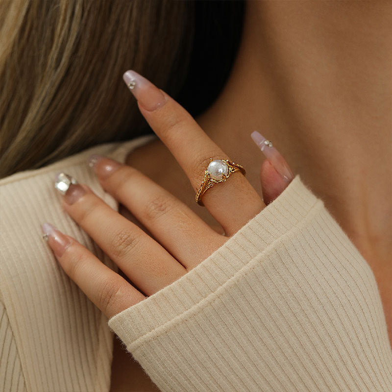 Damen Eleganter Ring mit Perle und feinen Verzierungen Shop Nory