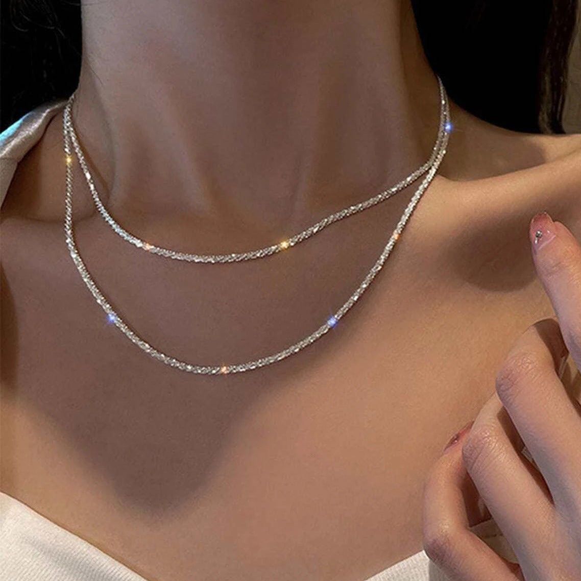 Damen Halskette aus funkelnden Zirkonia mit eleganten Akzenten Shop Nory