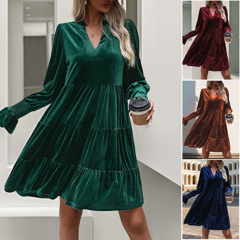 Damen Samt-Stufenkleid mit V-Ausschnitt, geraffter Passe und ballonärmeln Shop Nory