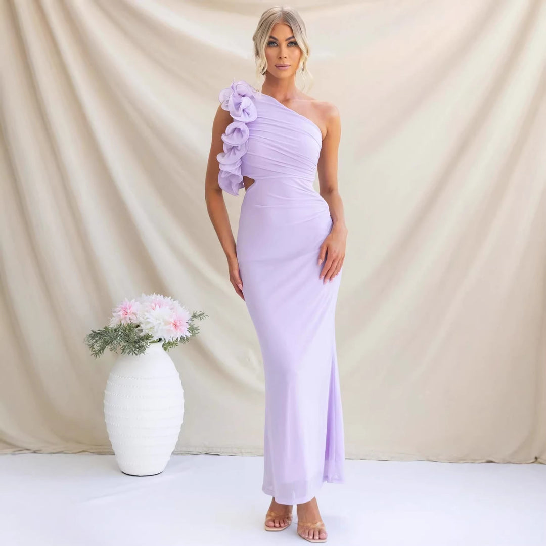 Damen Elegantes Rüschen-Maxikleid mit einem schulterfreien Design und figurbetontem Schnitt
