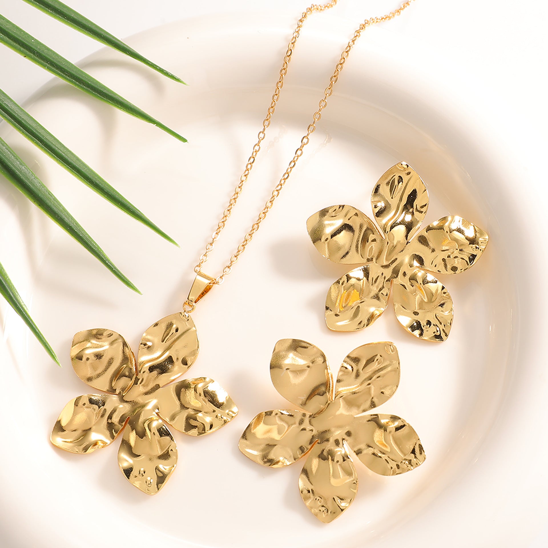Damen Schmuckset mit filigranem Blattdesign Shop Nory