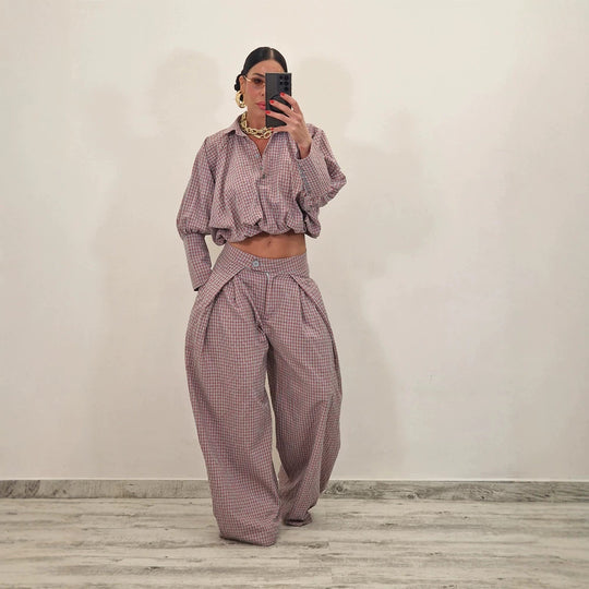Damen Zweiteiliges kariertes Set mit Cropped Oversize-Hemd und weiter Bundfaltenhose Shop Nory