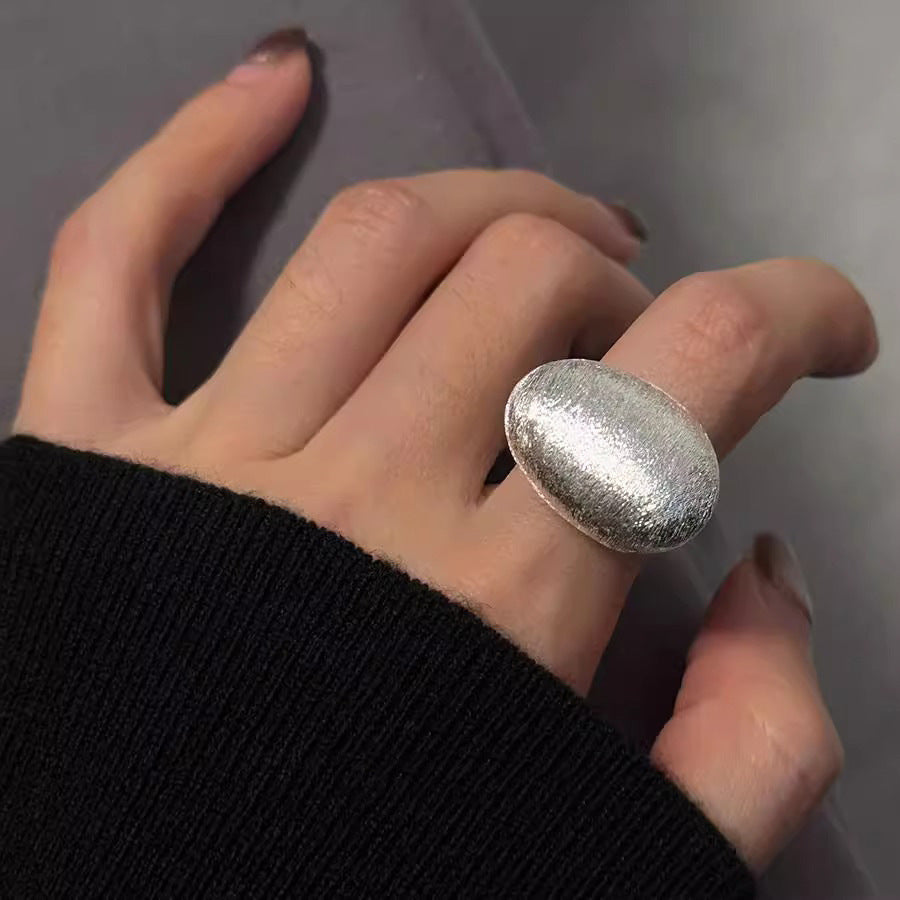 Damenring mit elegantem, strukturiertem Design Shop Nory